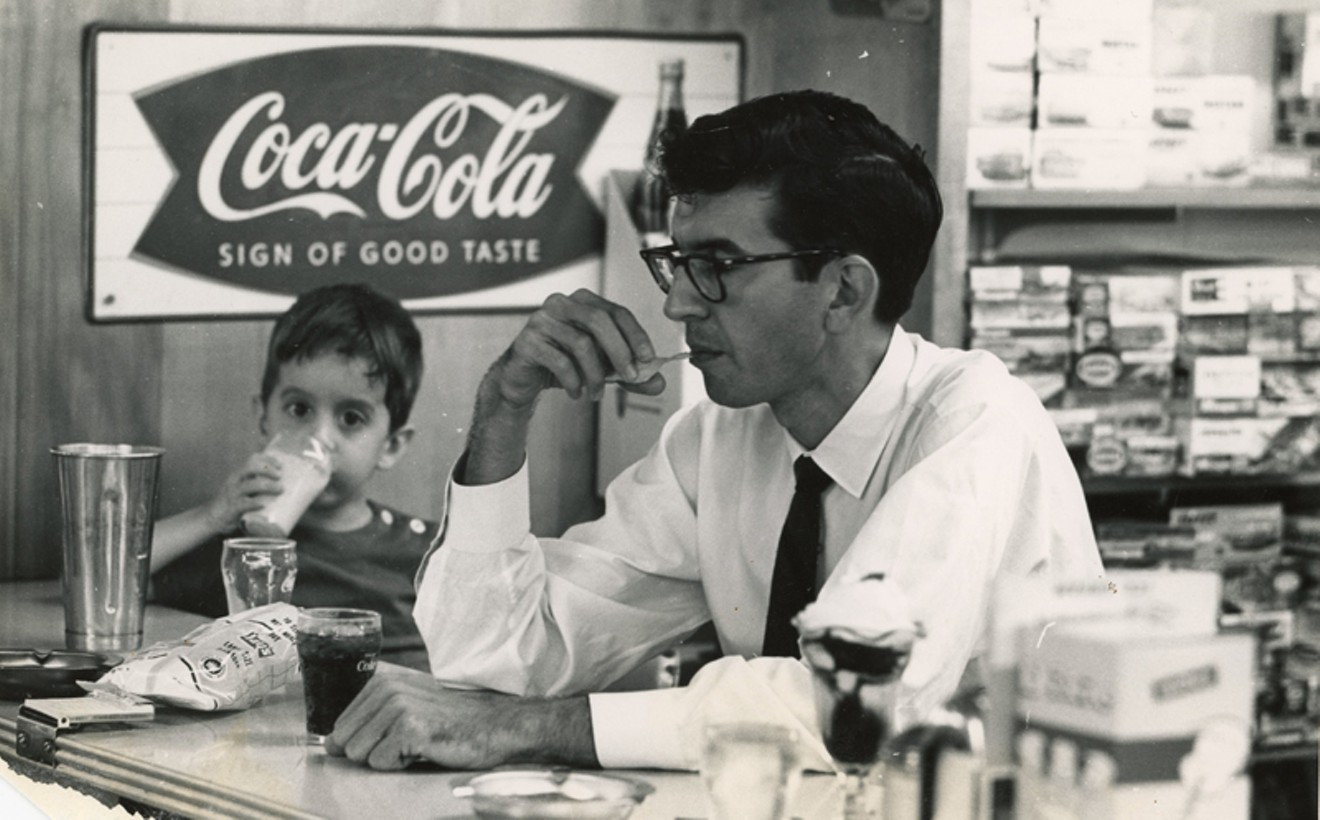 McMurtry with son James in a Houston diner, 1968