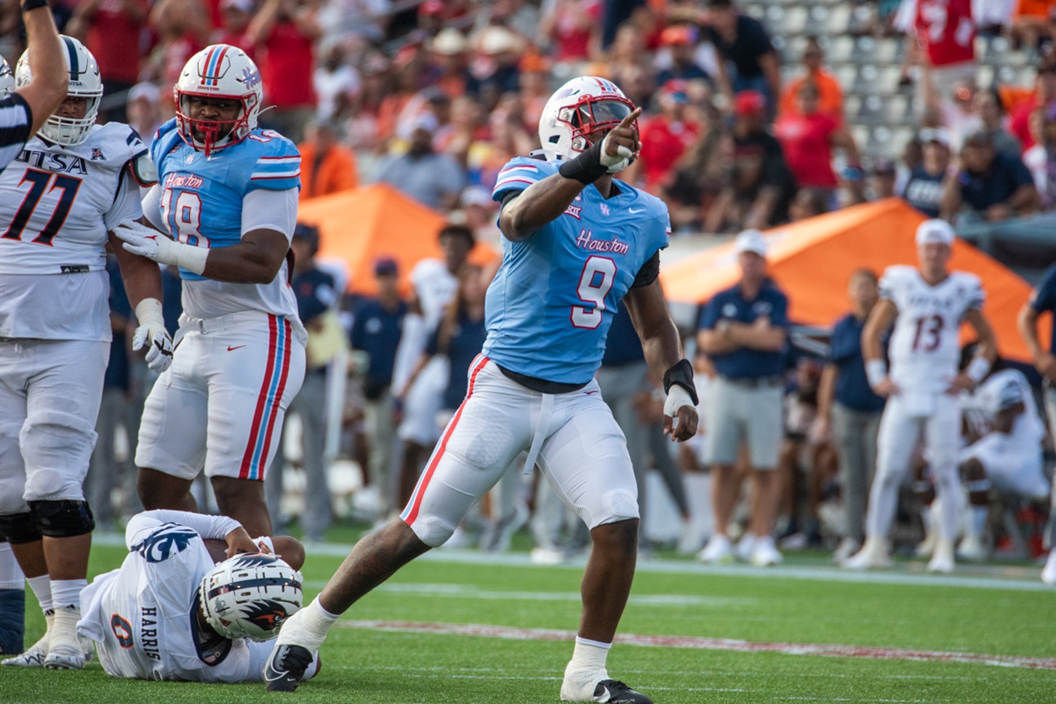 UH football: Cougars to wear Oilers-inspired uniforms for opener