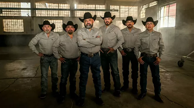 Image: Intocable