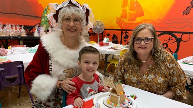 Mrs. Claus' Gingerbread House Workshops