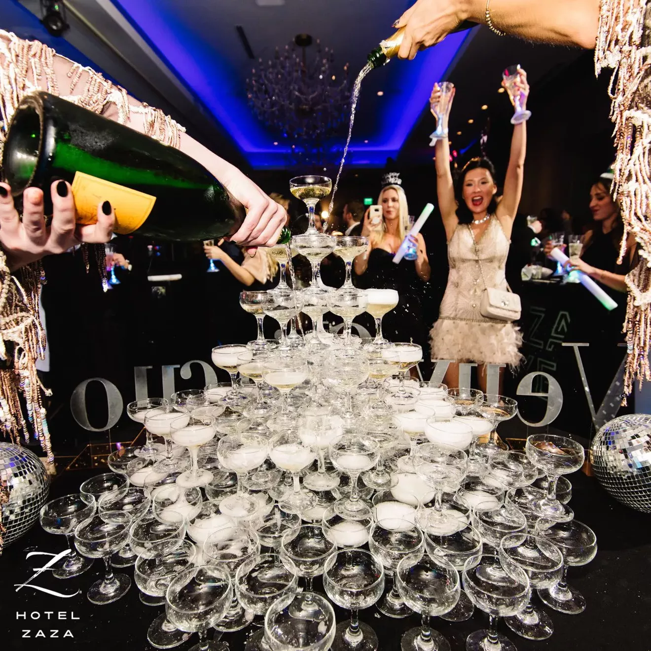 nye-champagnetower-pic-social-2_1_.webp