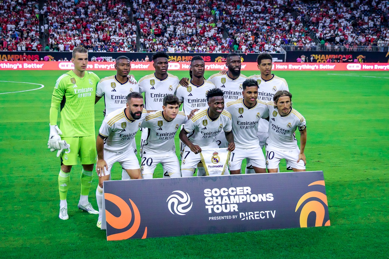 Real Madrid was the crowd favorite last night at NRG Stadium in Houston, Texas. The team also dominated on the pitch with a 2-0 outcome against Manchester United.