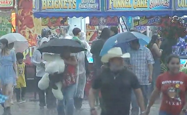 RodeoHouston Carnival Temporarily Closes Due To Inclement Weather