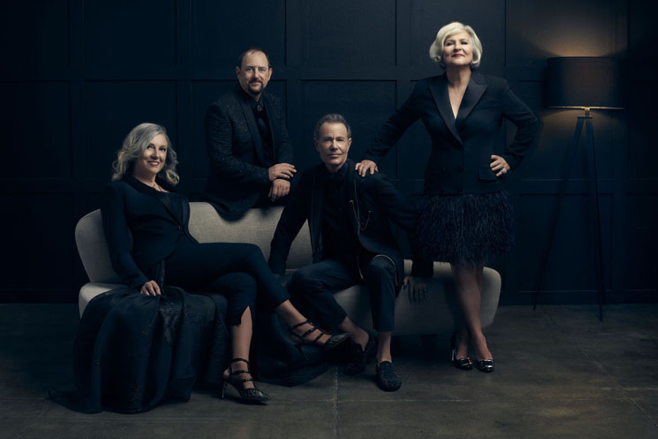 The always-cool Manhattan Transfer today: Cheryl Bentyne, Trist Curless, Alan Paul and Janis Siegel.