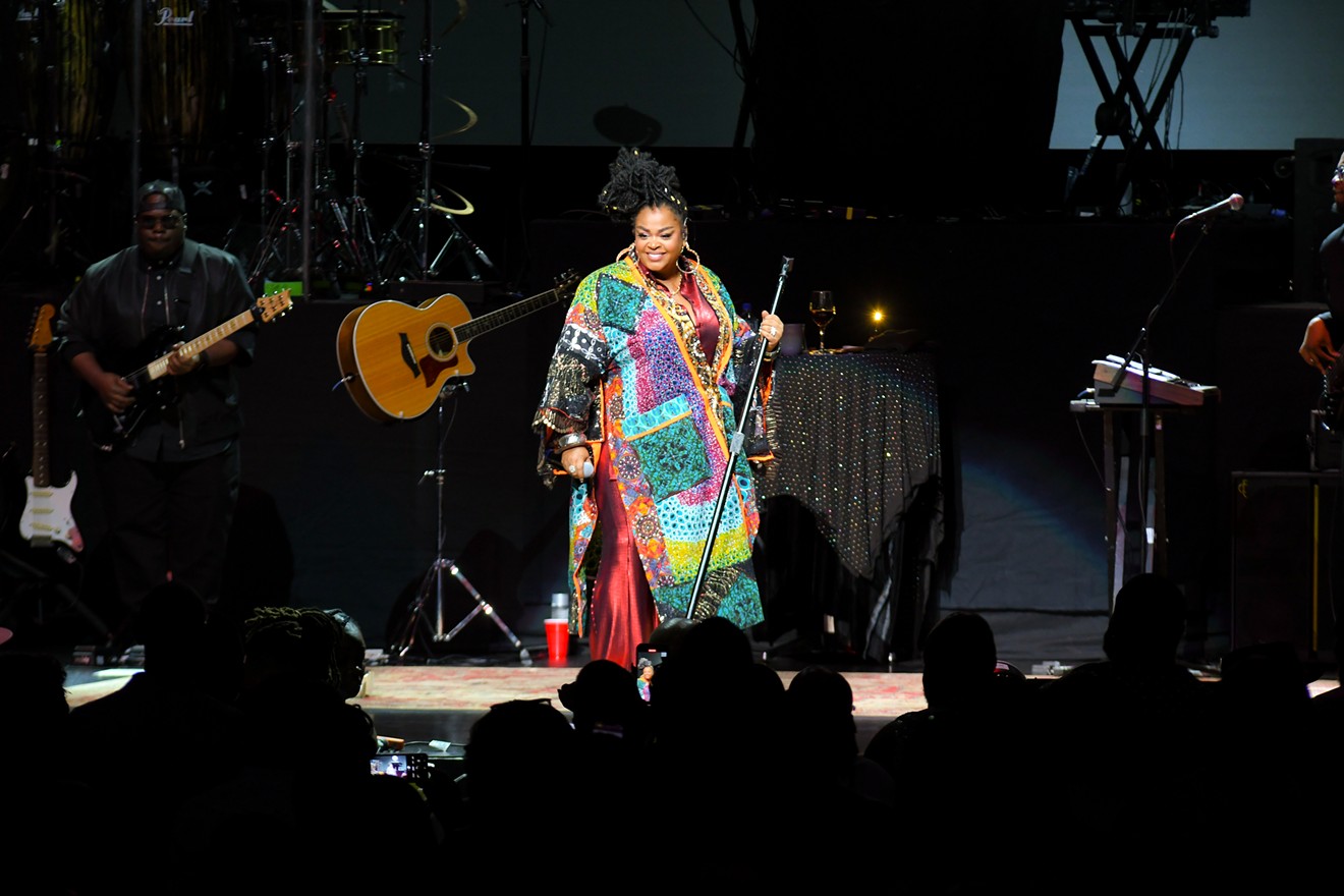 Jill Scott steps out onto the stage at the Smart Financial Centre in Sugar Land