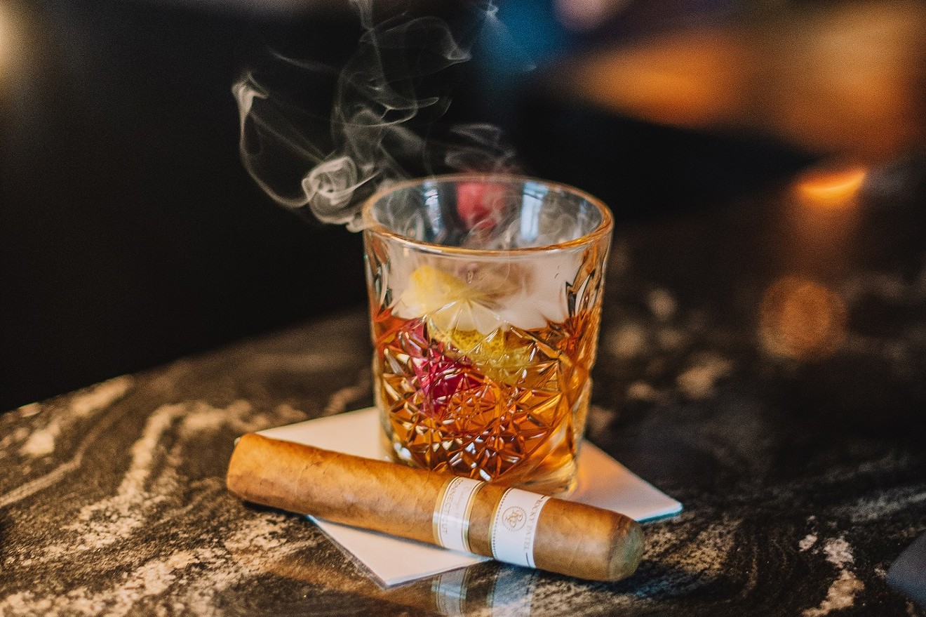 https://media1.houstonpress.com/hou/imager/these-houston-restaurants-and-bars-are-celebrating-fathers-day-2022-with-burgers-bourbon-and-more/u/magnum/13503818/dsc_0752.jpg?cb=1654289053
