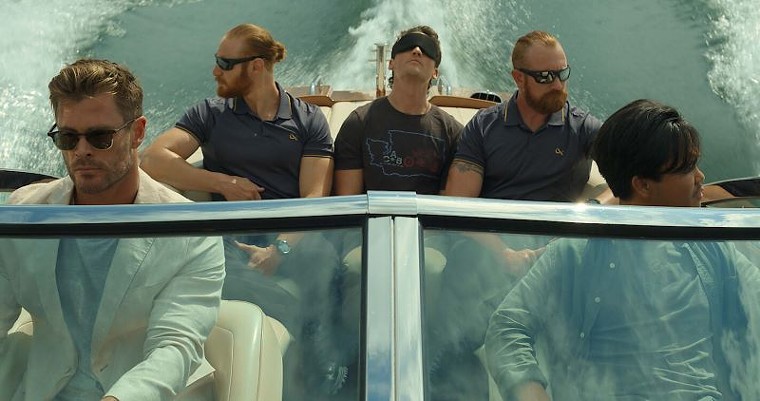 Just your usual prison boat outing. - NETFLIX