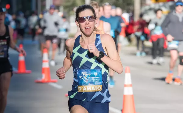Athletes, Fans and a Record-Breaking Run at the 2022 Chevron Houston Marathon