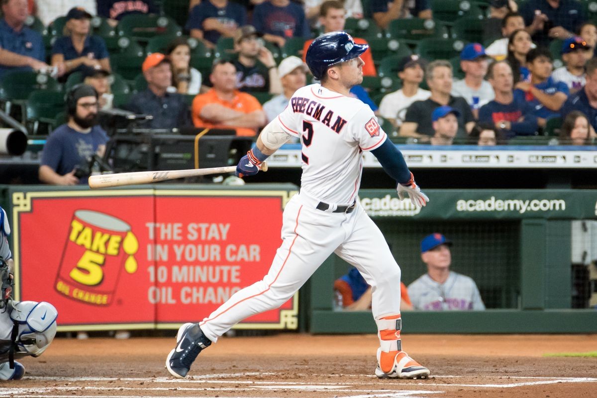 Astros' Ryne Stanek treats dads to Academy shopping spree for Father's Day