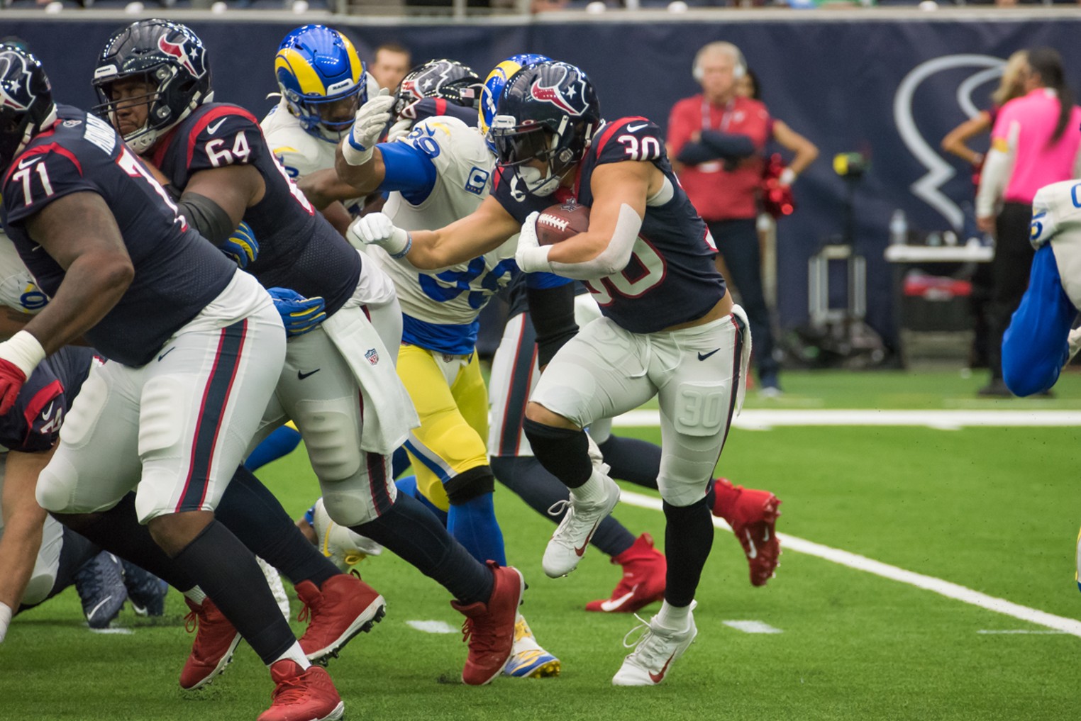 Rams Triumph Over Texans